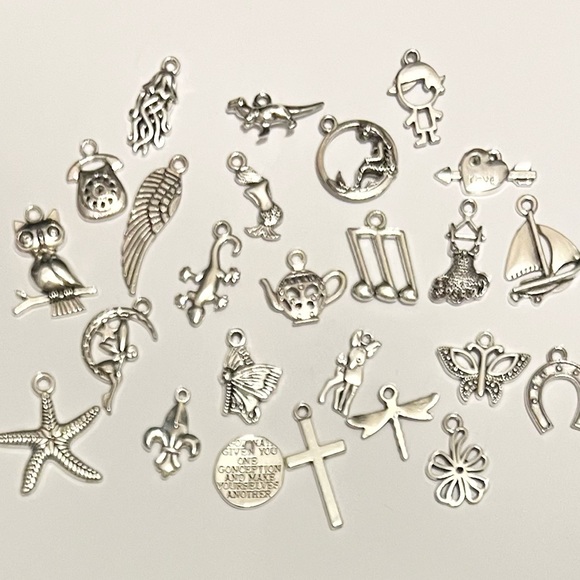 Lots Wholesale Bulk Tibetan Silver Mix Charms Beads Pendants Jewelry Making DIY - Picture 2 of 9